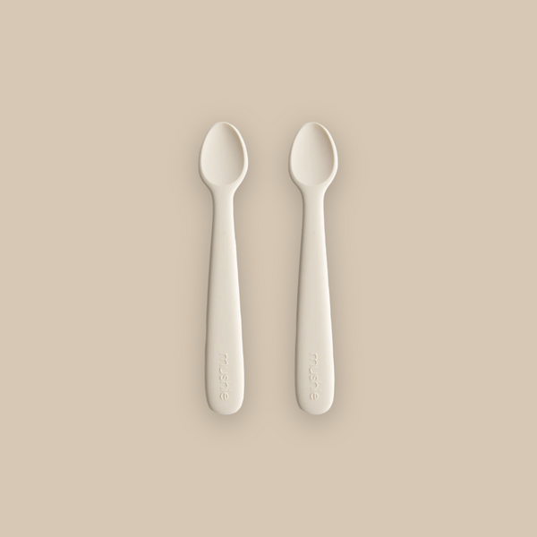 Cucchiaino in Silicone Natural Touch art. NT67658 - Nuby - colore Bianco -  Pappa - Piattini e Posate - Posate - Sotto il Cavolo